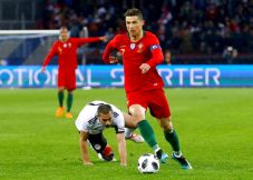Cetak Dua Gol ke Gawang...