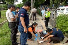 Pria Tua Ini Ditemukan...
