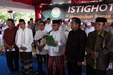 Ulama se-Banten Deklarasi...