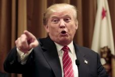 Trump Dilaporkan Ancang-ancang...