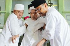 Kiai Imron Sumenep Doakan...