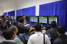 Astra UD TRUCKS Dukung...