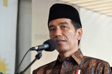 Jokowi Minta Asosiasi...
