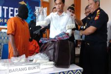 Diiming-Imingi USD3.000,...