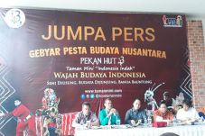 Rayakan HUT ke 43, TMII...
