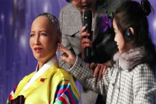 Robot Sophia Pastikan...