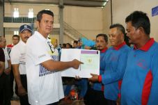 1.006 Warga Kelurahan...