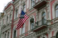 Pembalasan Rusia: Tutup...