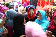 Puti Soekarno Janji...