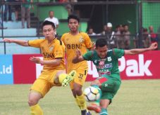 Persipura Ditahan Imbang,...