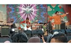 Band Papan Atas Meriahkan...