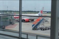 Sayap Lion Air Bersenggolan...