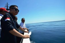 Menteri Jonan Tinjau...