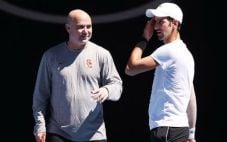 Pelatih Andre Agassi...