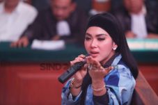 Jadi Saksi Sidang First...