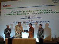 Stanchart Gandeng Alfamart...