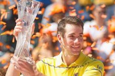 Juara di Miami, Isner...