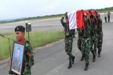 Anggota Raider yang...