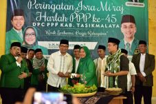 Ridwan Kamil Minta Nasehat...