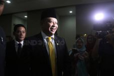 Sukmawati Minta Maaf,...
