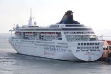 Kapal Pesiar Superstar...