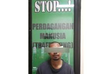 Tiga Wanita Cantik Dijual...