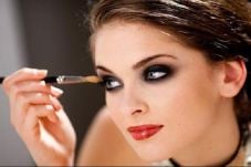 Tips Make Up Flawless...