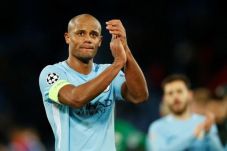 Demi Liga Inggris, Kompany...