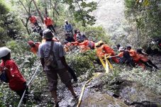 Basarnas Akan Pulangkan...
