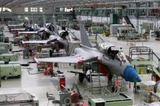 Ingin Beli 110 Jet Tempur,...