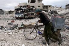 Rezim Assad Gempur Basis...
