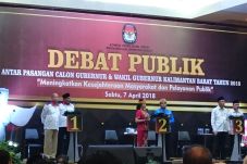 Sutarmidji dan Karolin...