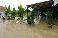 Ratusan Rumah Warga...