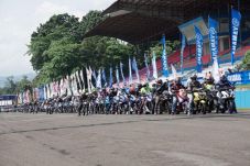 Ribuan Komunitas Yamaha...