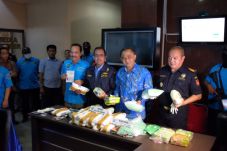 Bea Cukai dan BNN Amankan...