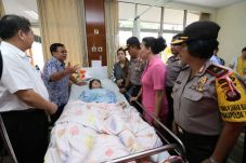 Kapolda Kalbar dan Ibu...