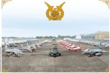 Membangun Angkatan Udara...