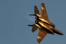 Kata Rusia, 2 Jet Tempur...