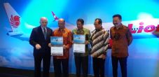Lion Air Beli 50 Pesawat...
