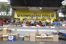 Korban Berjatuhan, Kasus...