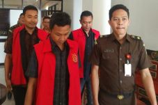 Diduga Selewengkan Pinjaman...