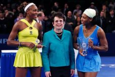 Dukung Billie Jean King,...