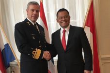 Jenderal (Purn) Gatot...