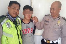 Bawa Sabu, Pemuda Ini...