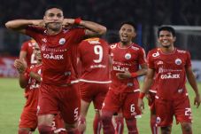 Gasak Borneo, Persija...
