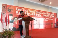 Hasto Bakar Semangat...