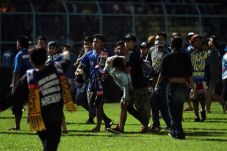 Stadion Kanjuruhan Membara,...