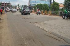Akibat Proyek Nasional...
