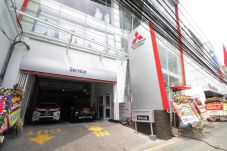 Service di Dealer Nusantara...