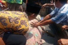 Sekeluarga Dihantam...